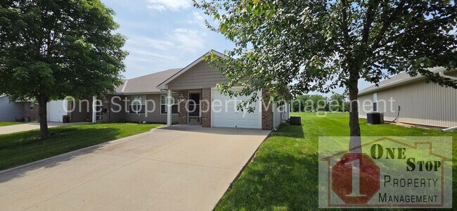 Foto del edificio - Beautiful 4 Bedroom 2 Bathroom in Grain Valley!