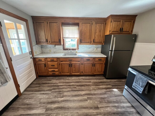 Building Photo - Beautiful Single Family Home in East Sprin...