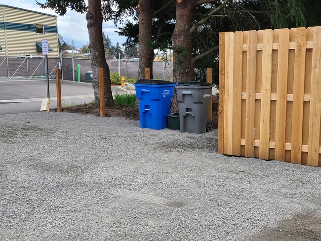Unit B Refuse Area - 2219 Simpson Ave