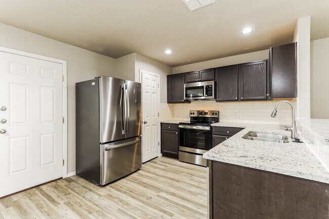 Building Photo - 3215 Pedernales Dr