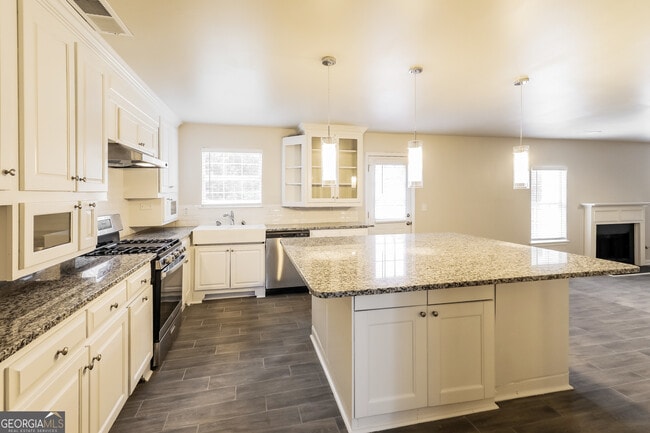 Building Photo - 1562 Gunstock Ct