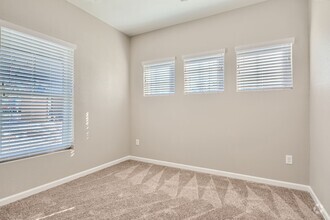 Building Photo - 5250 W Arizona Ave