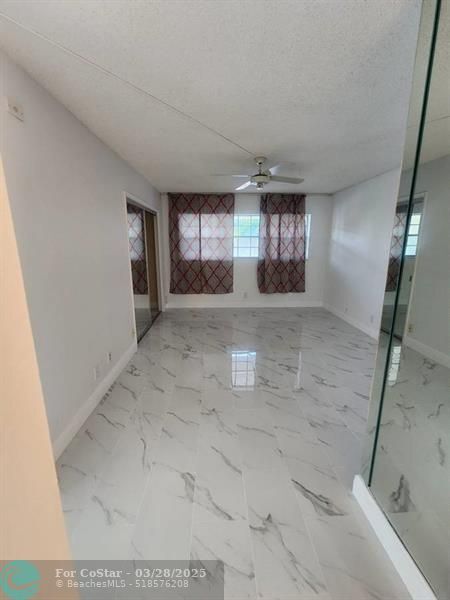 Foto del edificio - 3051 N Course Dr