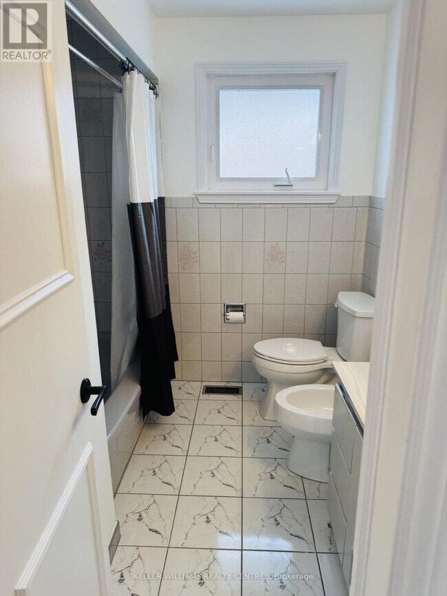 Photo du bâtiment - 2461 Hensall St