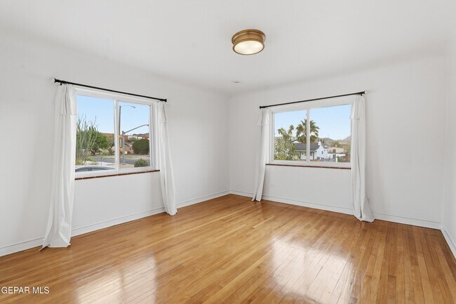 Foto del edificio - 3224 N Stanton St