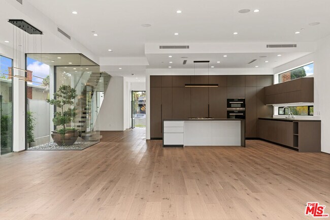 Foto del edificio - 3523 Greenwood Ave