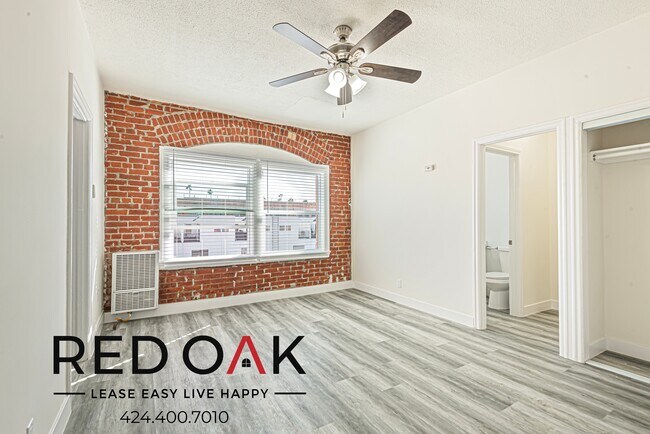 Building Photo - ~LOW DEPOSIT~ Beautiful Studio with Stainl...