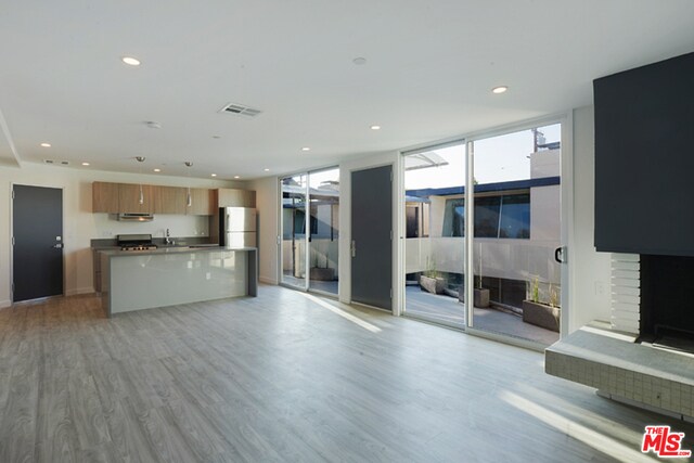 Building Photo - 350 S McCarty Dr