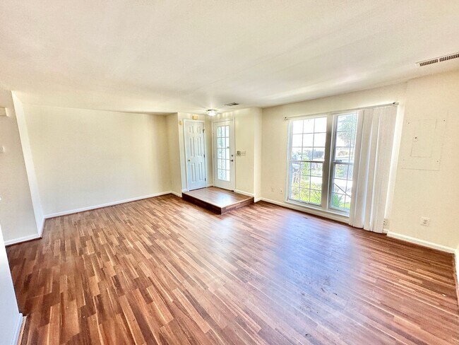 Foto del edificio - 9334 Witch Hazel Way