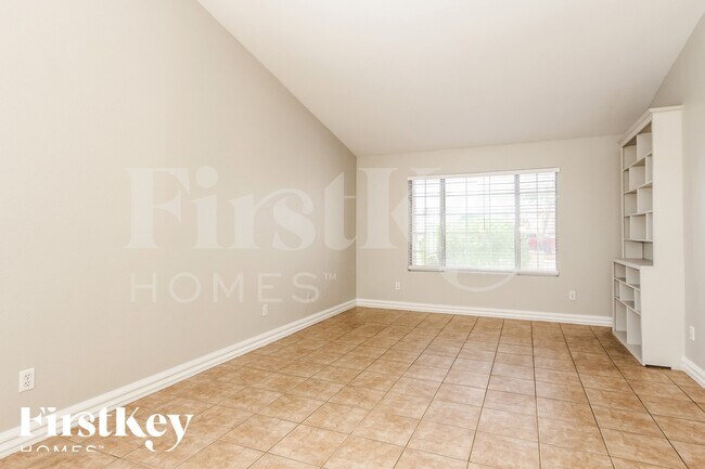 Foto del edificio - 15077 N 85th Ave