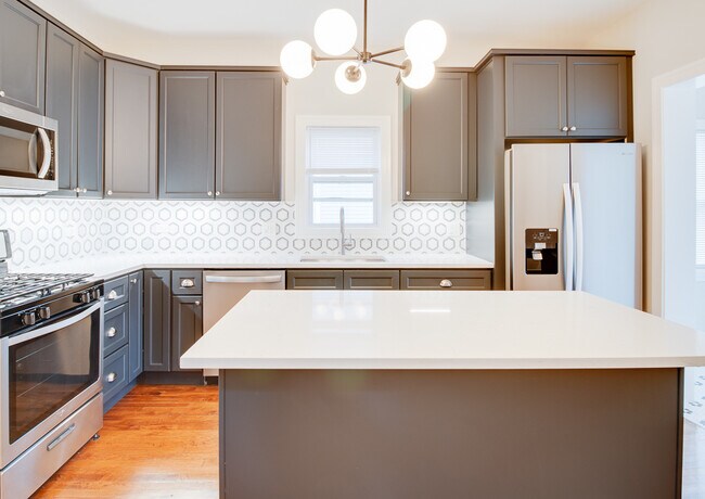 Foto del edificio - 3138 N Lawndale Ave