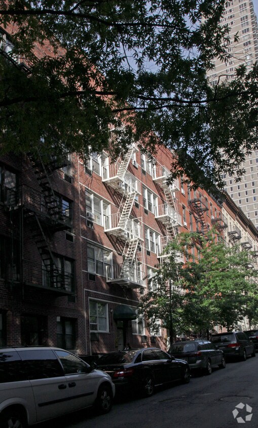Foto del edificio - 240 E 89th St