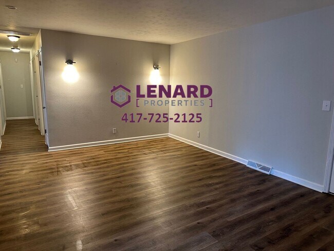 Foto del edificio - Spacious Home Ready For Move In!