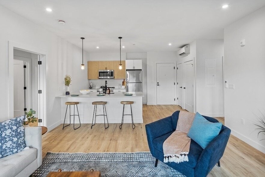 Photo - 635 Main Street Unit 109