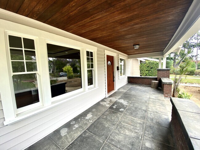Foto del edificio - 1132 Stratford Ave