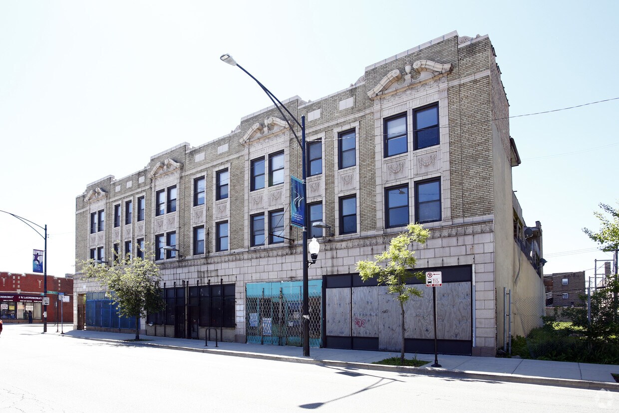 Foto del edificio - 2549-2561 E 75th St