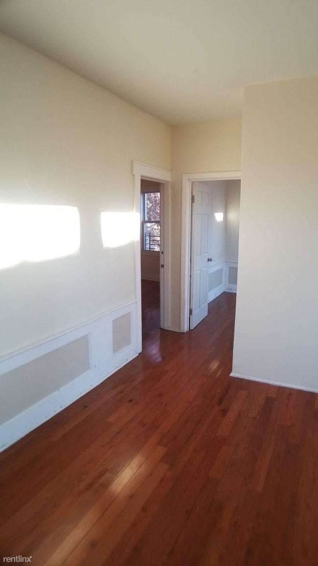 Building Photo - 3 br, 1 bath  - 57 Fabyan Pl Apt 3R