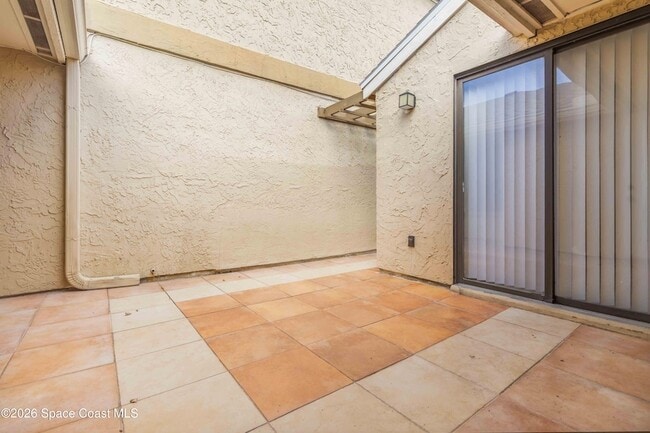 Building Photo - 1480 Sheafe Ave NE