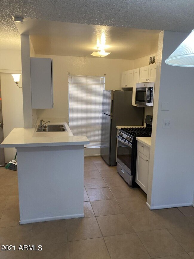 Foto del edificio - 1701 W Tuckey Ln