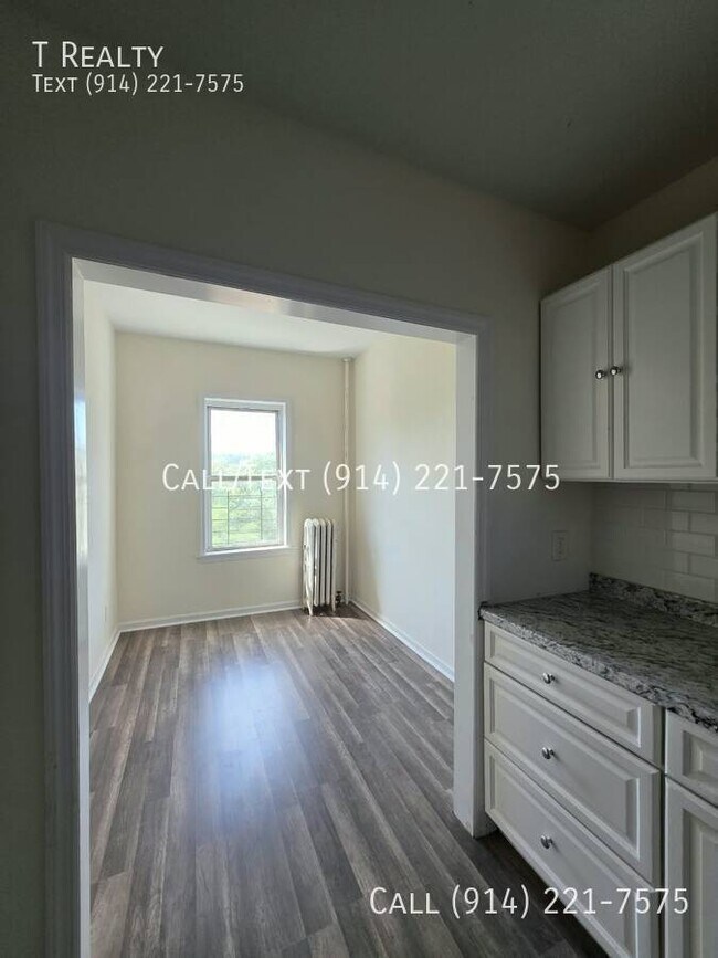 Foto del edificio - 369 Warburton Ave