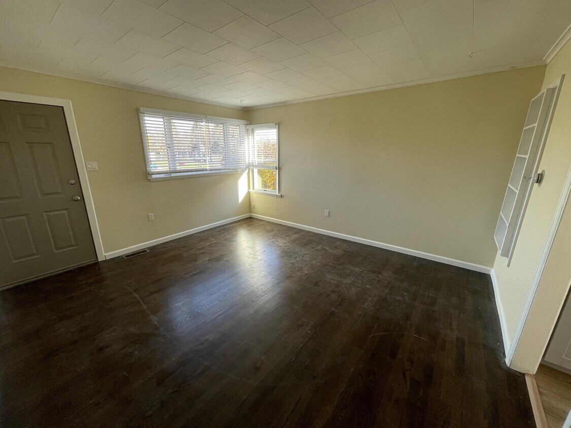 Foto principal - 3720 2nd Ave S
