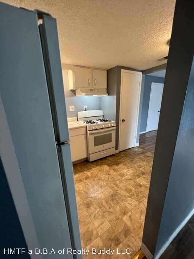 Building Photo - 1 br, 1 bath House - 3303 Wood Ave - unit 19