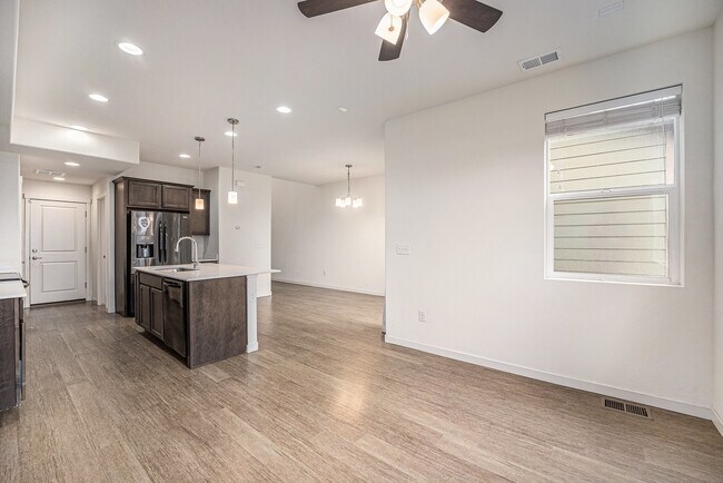 Foto del edificio - 9790 Clermont Ln