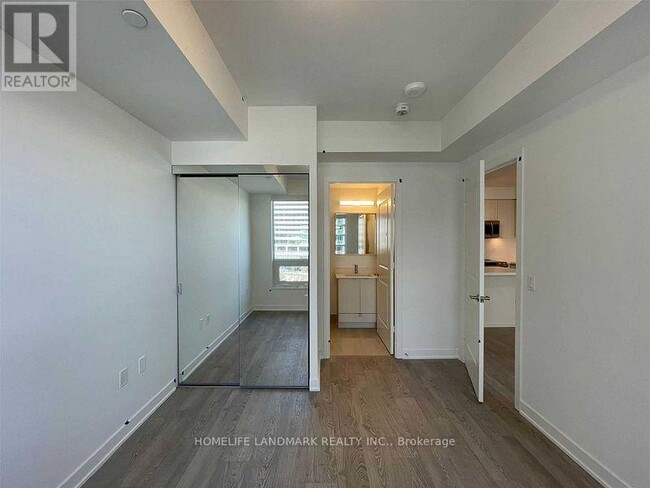 Building Photo - 4675 Metcalfe Ave