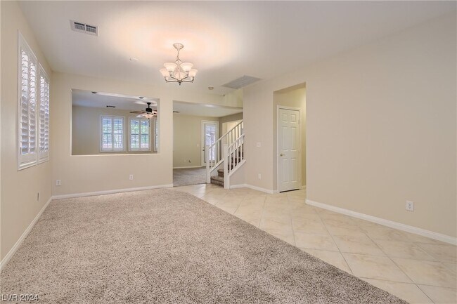 Foto del edificio - 549 Ivy Spring St