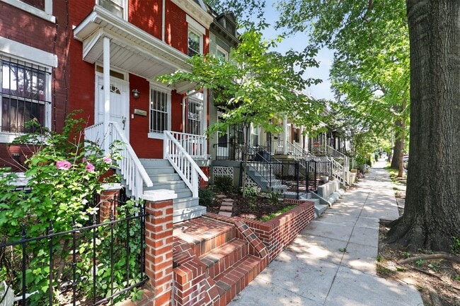 Building Photo - 759 Harvard St NW