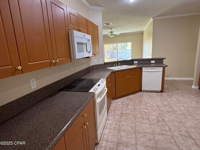 Building Photo - 3421 Cherry Ridge Rd