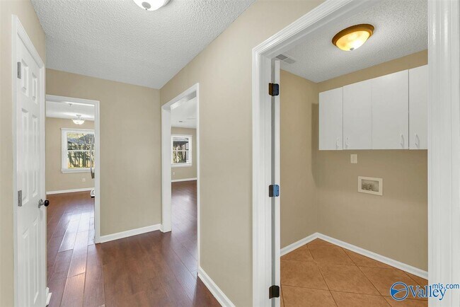 Building Photo - 119 Bridgestone Dr NE