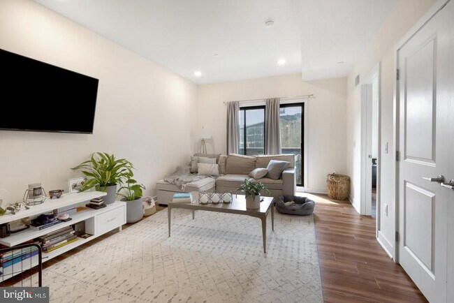 Foto del edificio - 2411 Kensington Ave