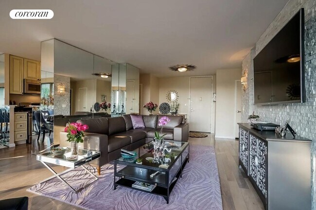 Building Photo - 4455-4465 Douglas Ave