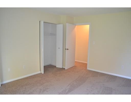 Building Photo - 39 Nassau Dr