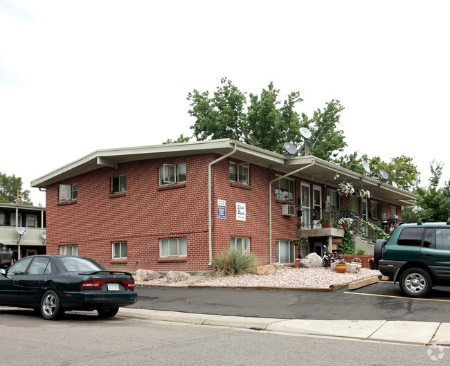 Primary Photo - Elati Park Apartments