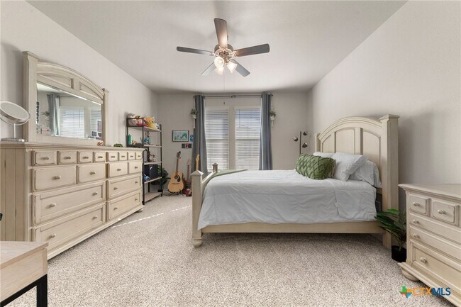 Foto del edificio - 1820 Meadow Crest