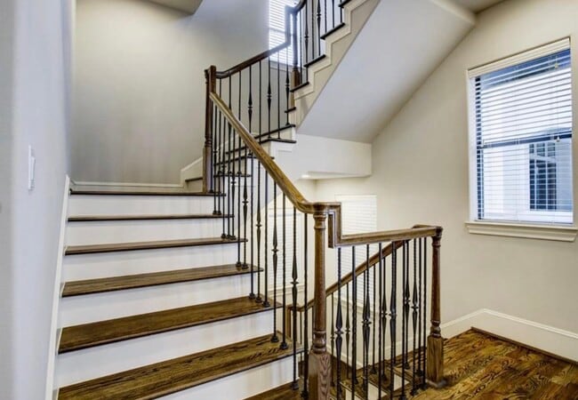 Building Photo - 1853 Dart St