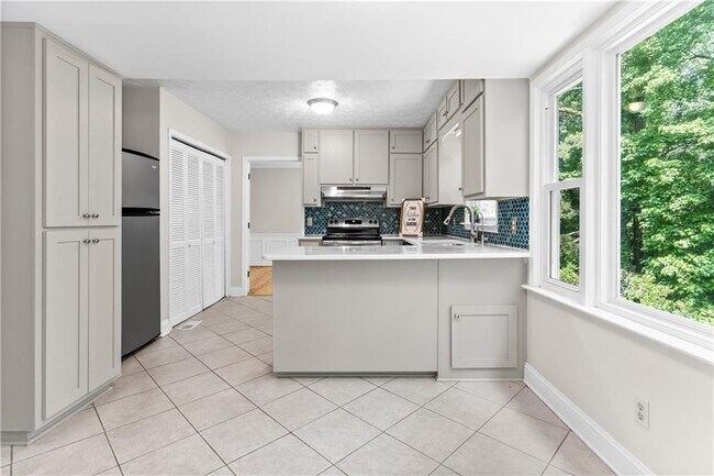 Foto del edificio - 1428 Brookcliff Dr