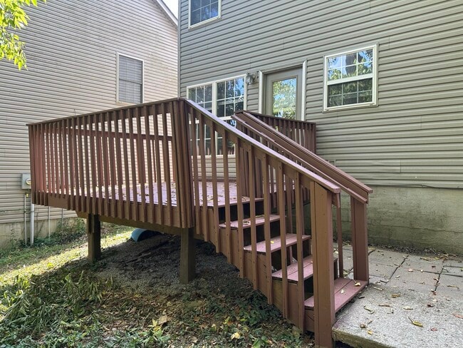 Building Photo - 581 Rhodora Ridge