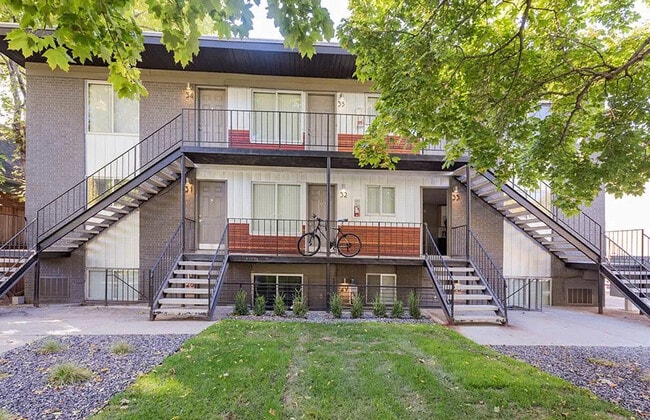 Building Photo - The Acadia