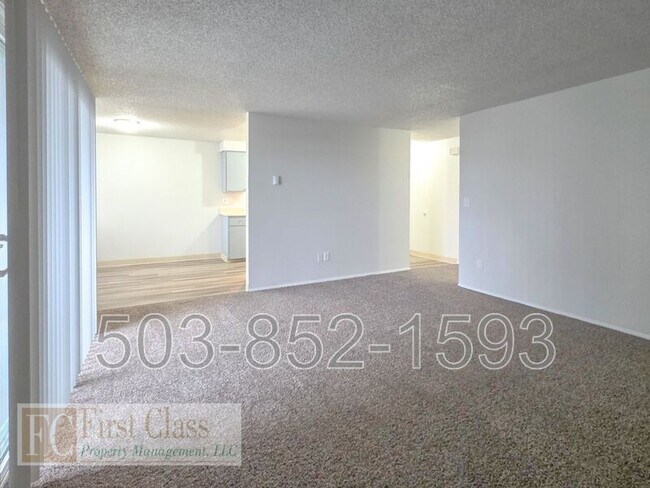 Building Photo - 1402 NE 186th Ave