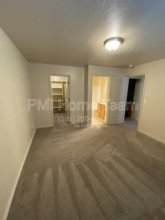 Foto del edificio - 2510 Charleston Ave