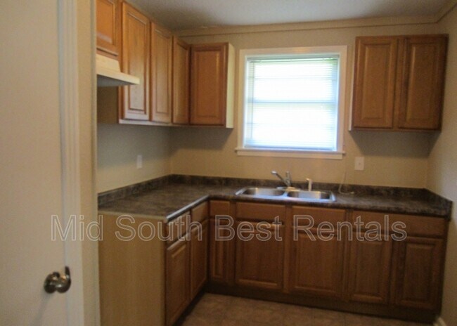 Building Photo - 4723 Spring Valley Dr