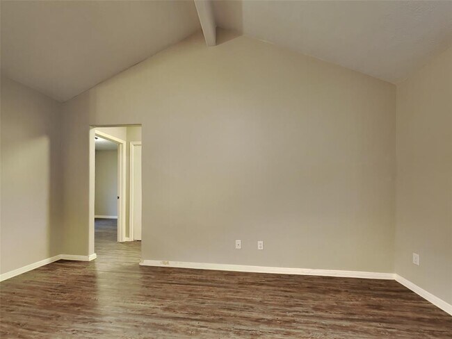 Building Photo - 16129 Sun View Ln