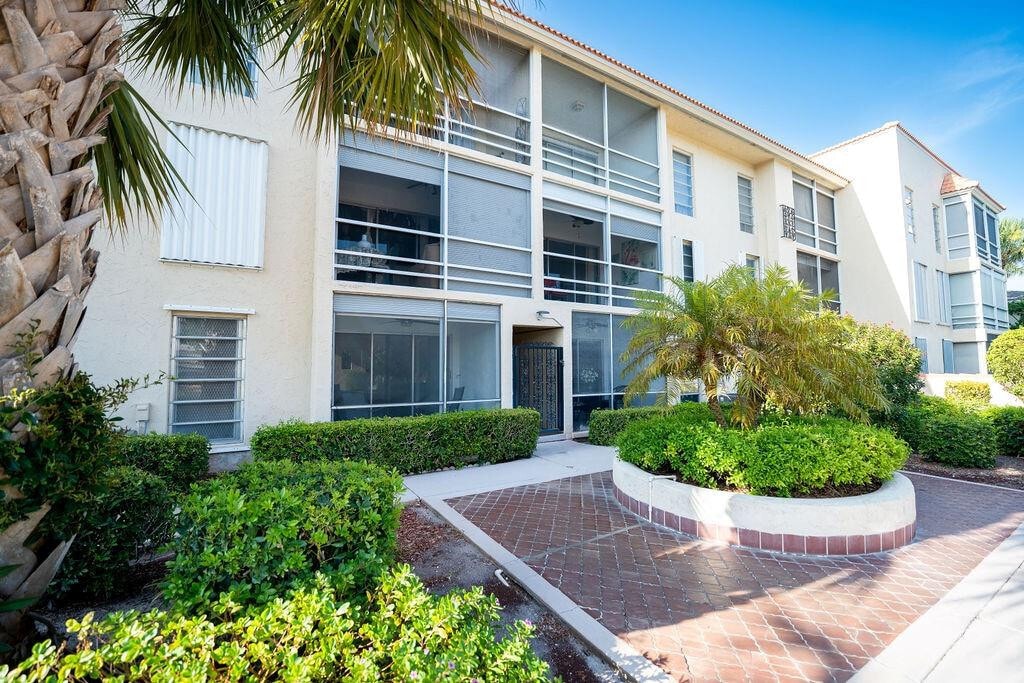 Foto del edificio - 331 SW 8th St