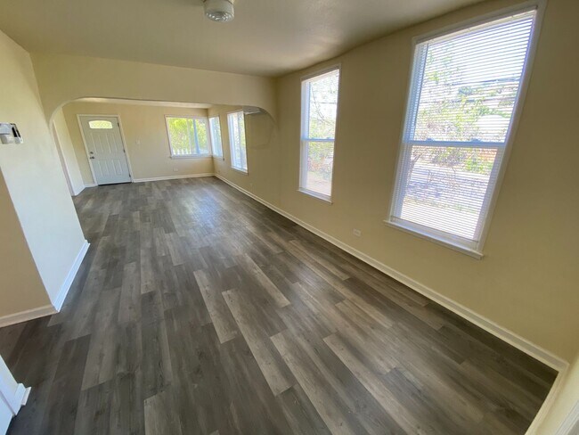 Foto del edificio - 1+ Bed 1 Bath, Single Family Home In Martinez