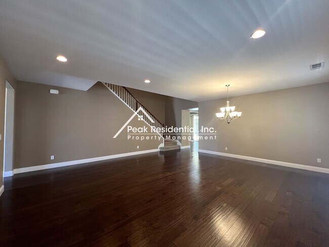 Foto del edificio - Spacious 5bd/3ba Rocklin Home-Must See!