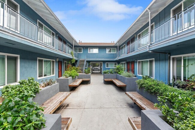 Foto del edificio - 1495 Peterson Ave