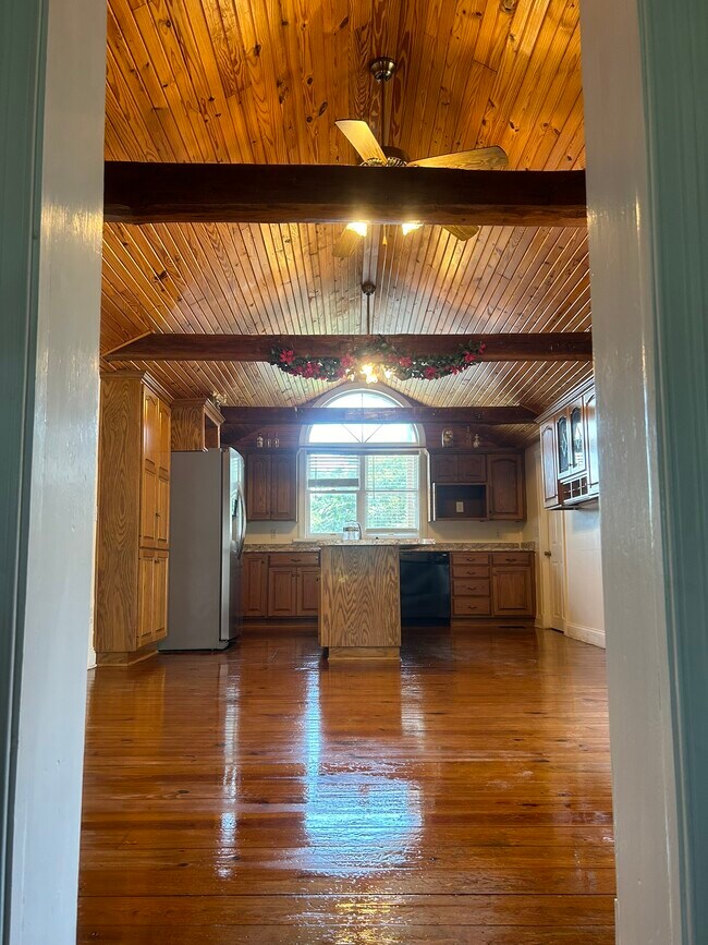 Building Photo - 8348 Nashville Rd